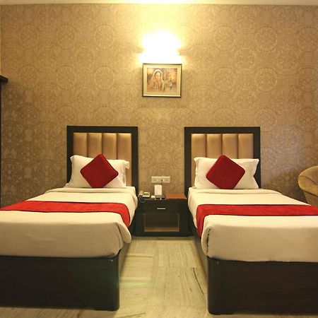 Le Grand Hotel Haridwar Exterior photo