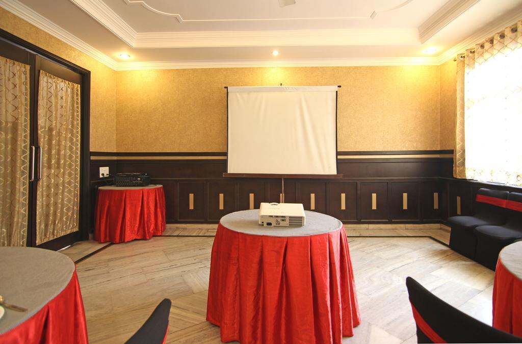 Le Grand Hotel Haridwar Exterior photo