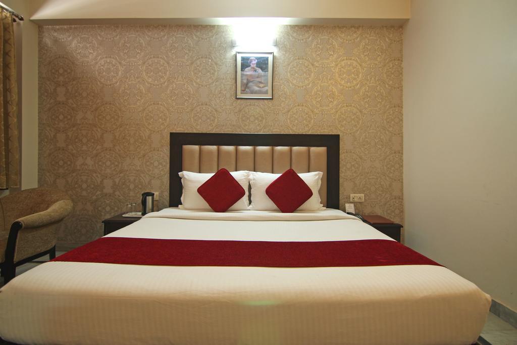 Le Grand Hotel Haridwar Exterior photo