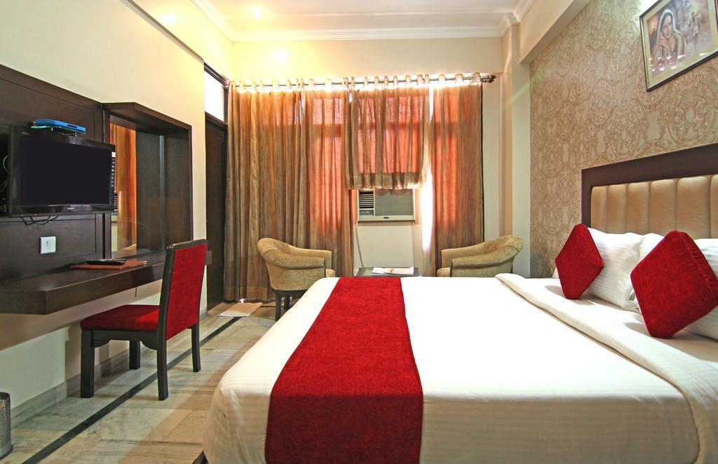 Le Grand Hotel Haridwar Exterior photo