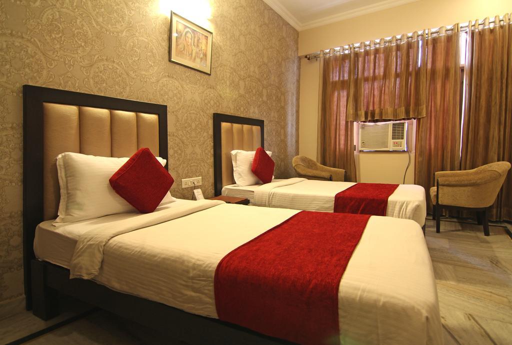 Le Grand Hotel Haridwar Exterior photo