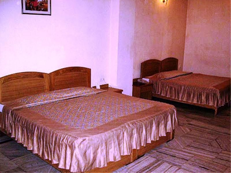 Le Grand Hotel Haridwar Exterior photo